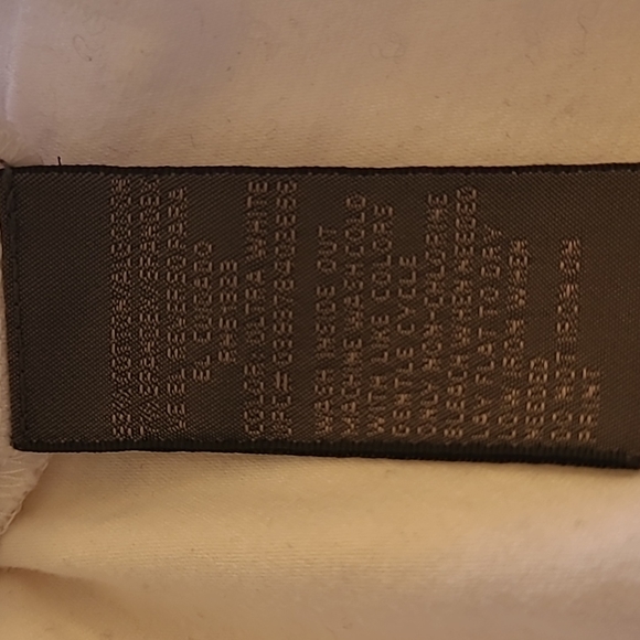 Women's Kenneth Cole T-shirt - Picture 9 of 9